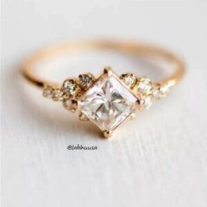😍GORGEOUS MEN/WOMEN SQUARE DIAMOND💎18K GOLD FLOWER PRINCESS RING, LDMCM074-6